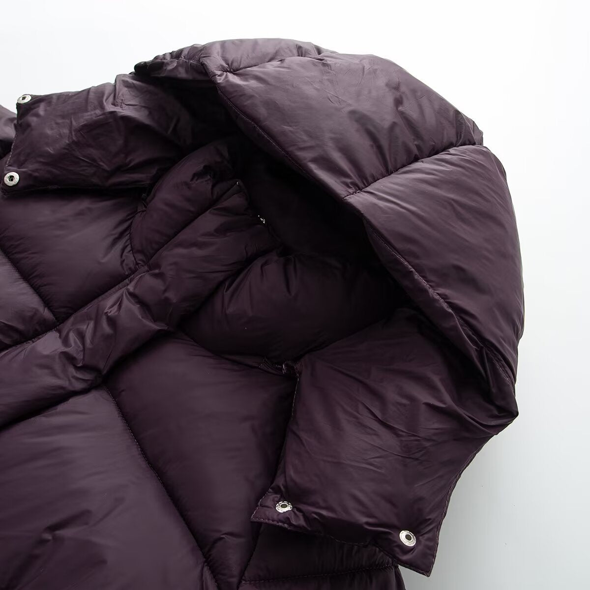 Steppjacke mit abnehmbarer Kapuze