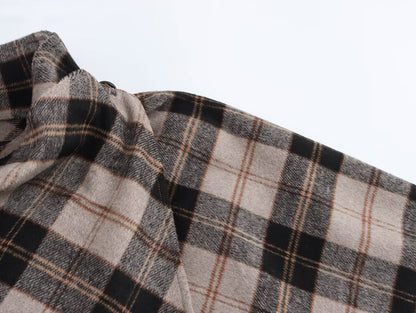 Karierter Cape-Mantel