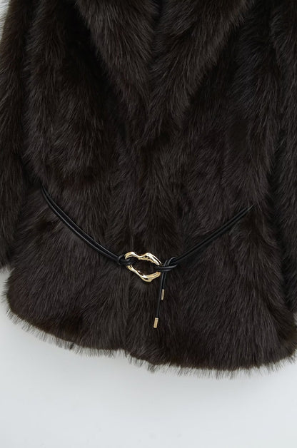 Gürtelmantel aus Kunstfell